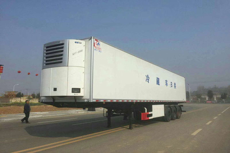 半挂冷藏车5_副本