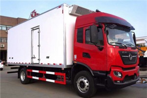 东风天锦KR冷藏车（高顶双卧）