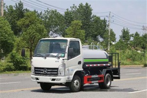 凯马2.2立方洒水车