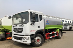 东风D9洒水车（12立方）