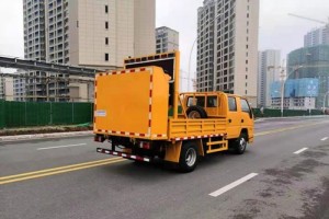江铃防撞缓冲车