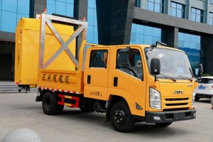 江铃防撞缓冲车