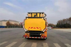 东风天锦防撞缓冲车