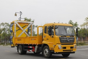 东风天锦防撞缓冲车
