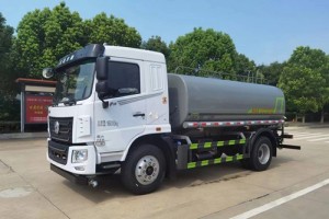 东风F5洒水车（12立方）