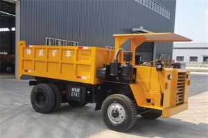 12吨六轮矿车